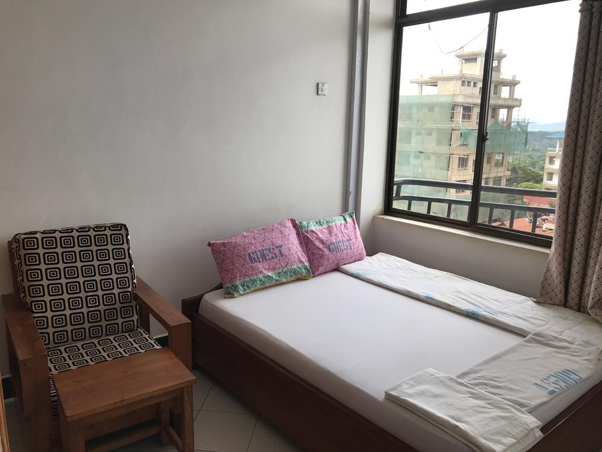 Dreamstone Hotel Moshi Room photo